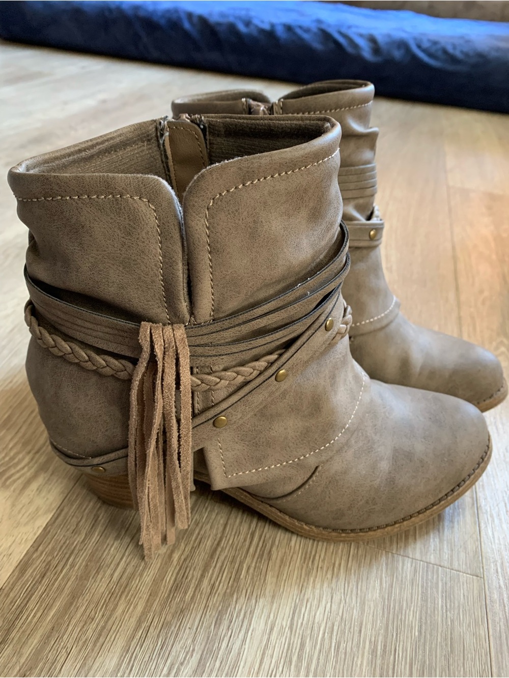Jellypop taupe ankle heels boots shoes size US 7.5 EUC